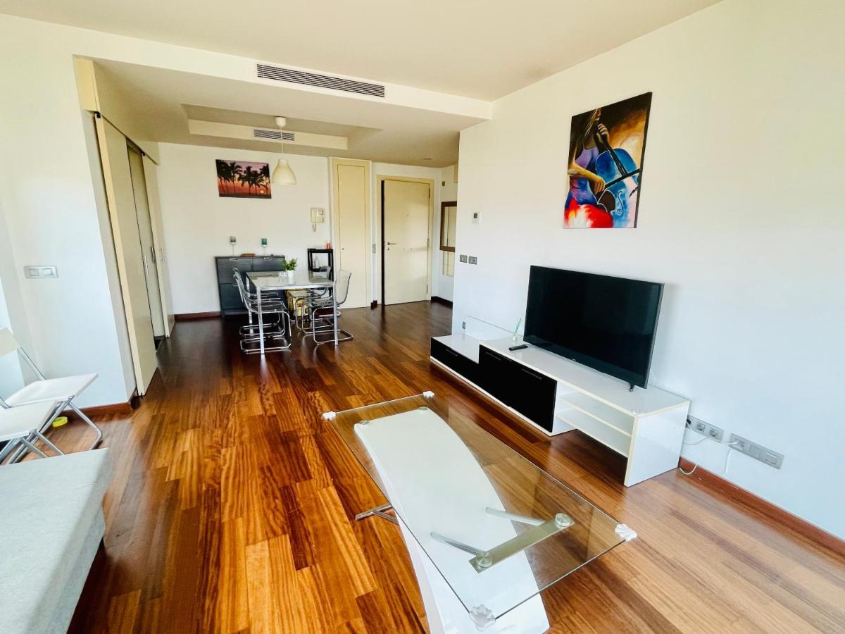 Forum De Barcelona Sea View Apartment With Garage Parking Sant Adria de Besos Exterior photo